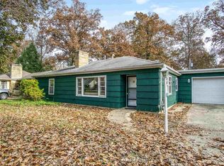 206 Devonshire Dr, South Bend, IN 46615