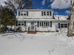 69 W Warren St, Iselin, NJ