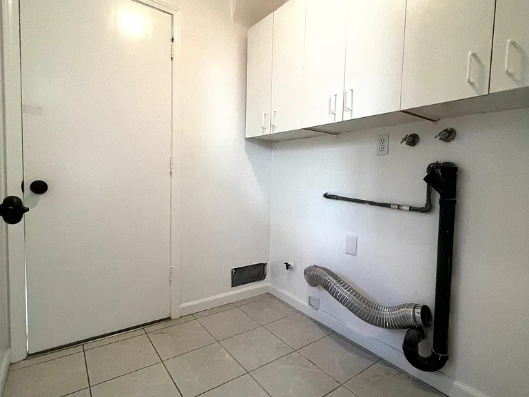 18371 Tamarind St — Photo 14
