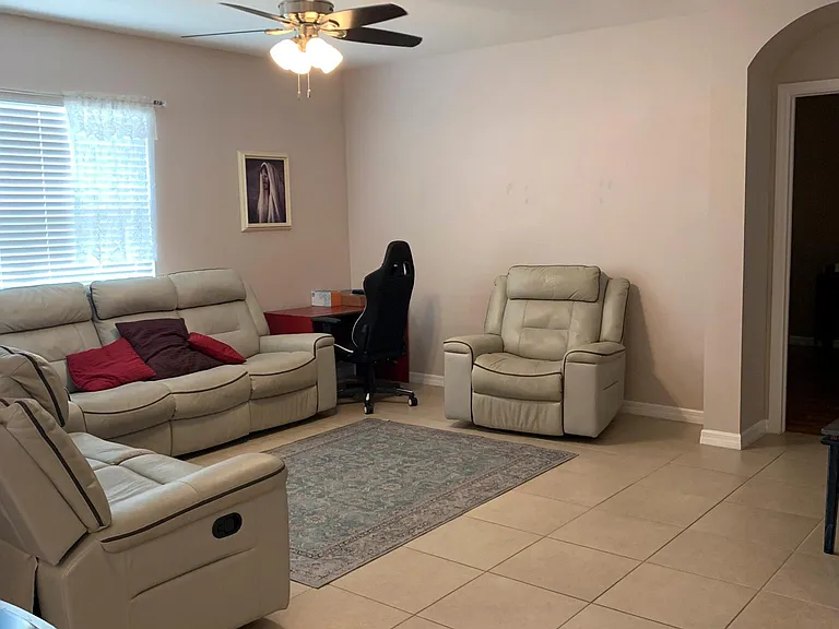 3425 Cancun Ct — Photo 23