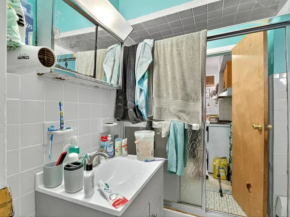 51 Prospect Avenue image 13 of 48