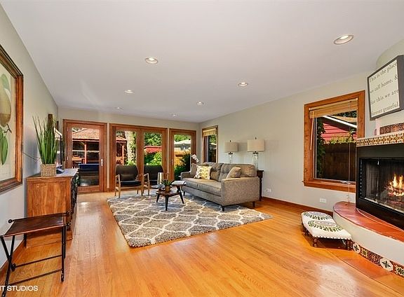 4th image of 5728 N Kostner Ave