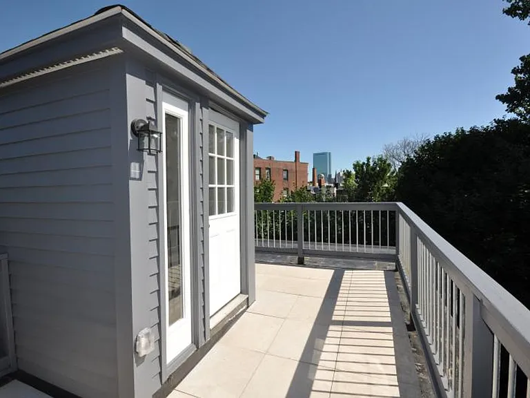 20 Sussex St #1 — Photo 11