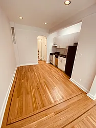 Rented by Metropolis Real Estate of Manhattan