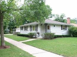 823 Longview Rd, Waukegan, IL 60087