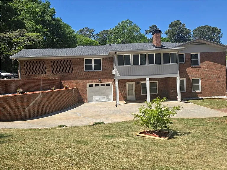 3420 Northside Dr — Photo 5