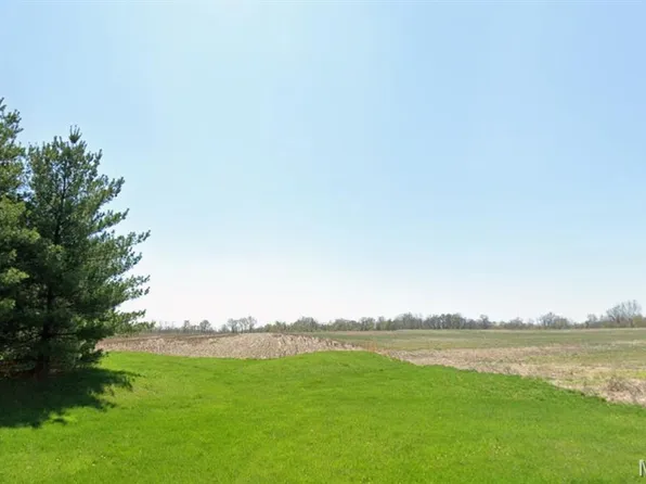 8060 Goshen Rd, Edwardsville, IL 62025
