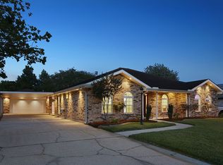 2537 W Friendship Dr, Harvey, LA 70058