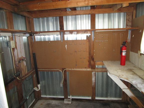 5th image of 101 Hill Cir