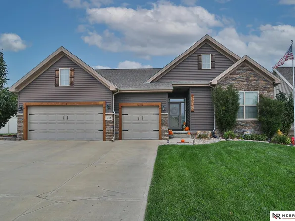 17116 Joanne Dr, Omaha, NE 68136