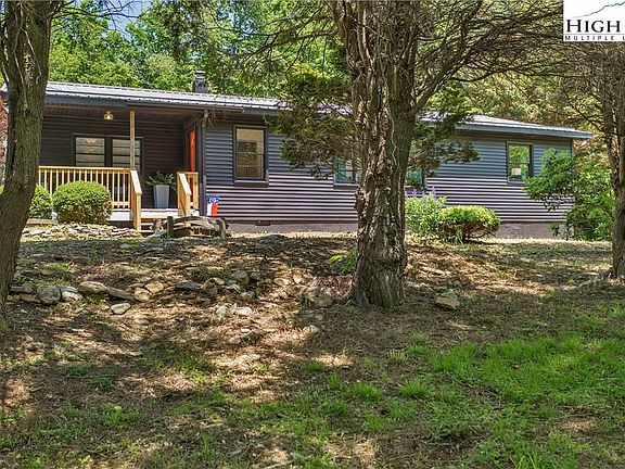 4th image of 120 Valley Creek Lane