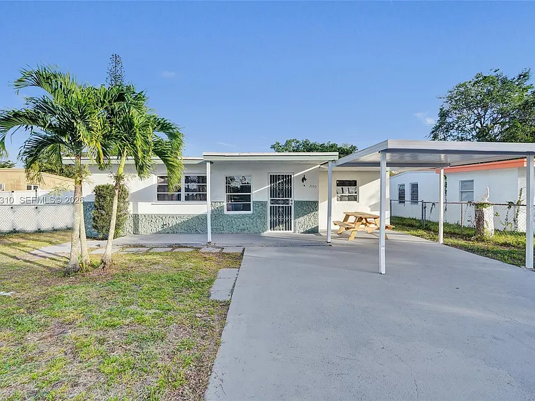 2100 Service Rd — Photo 18