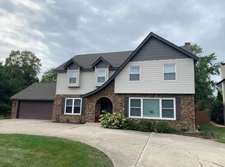 472 S Park Blvd, Glen Ellyn, IL 60137