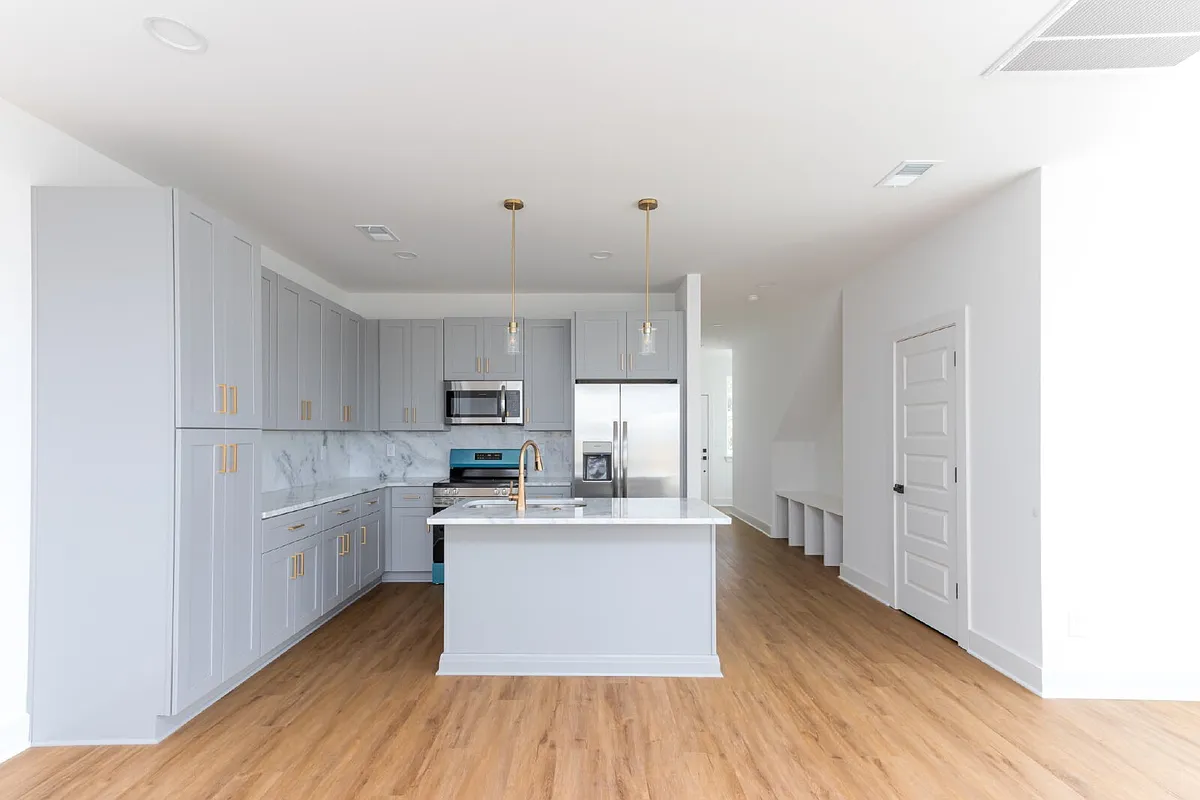 Building Photo - 125 High Park Cir