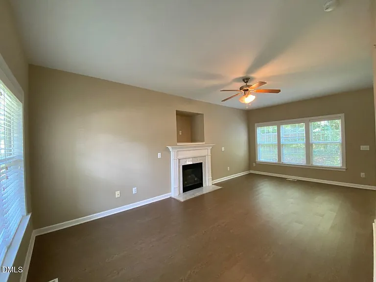 305 Amaryllis Way — Photo 6