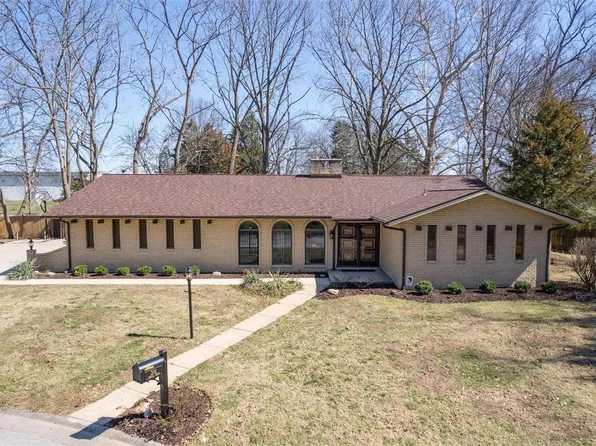 209 Jubaka Dr, Fairview Heights, IL 62208