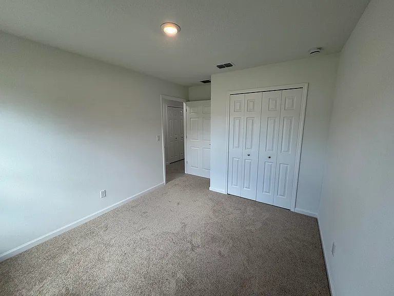 532 SW Buswell Ave — Photo 25