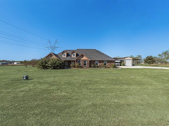 3rd image of 5562 Southfork Dr N