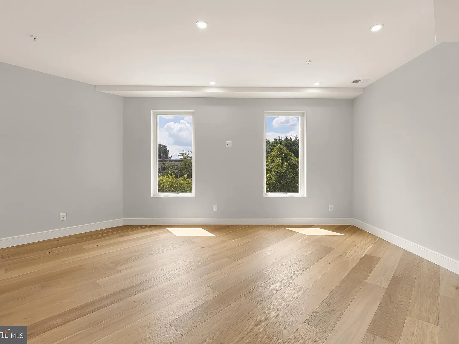 2 bed, 1.0 bath, 745 sqft, $3,500 — Photo 4