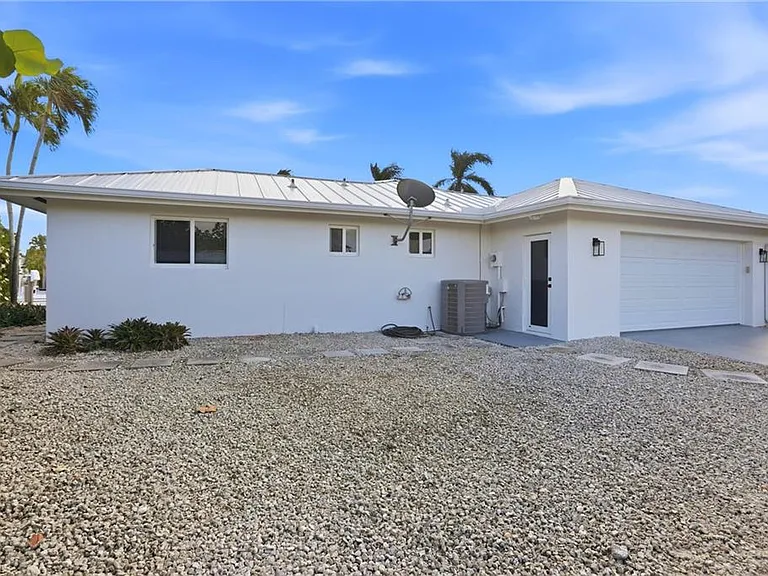 339 Landmark St — Photo 35