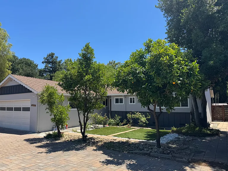 1126 Steinway Ave — Photo 2