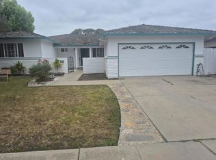 1076 Sierra Madre Dr, Salinas, CA 93901