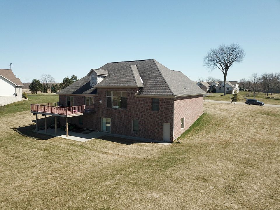 1st image of 10221 Twin Ponds Dr
