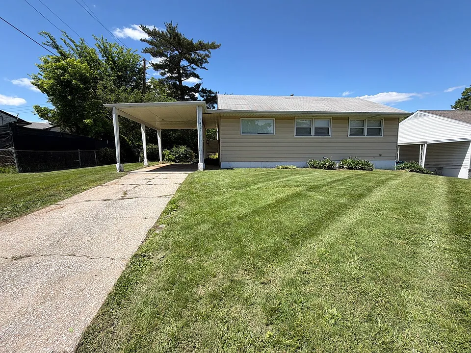 457 Shepley Dr