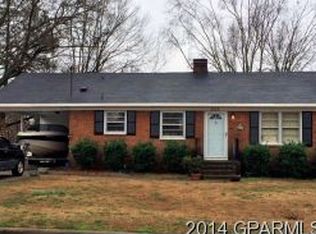 2806 Crockett Dr, Greenville, NC 27858