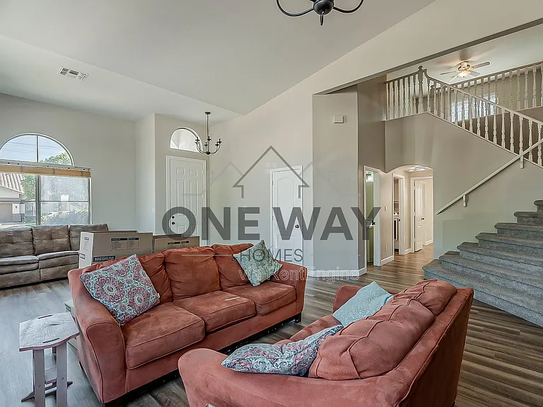 1768 E Marquette Dr — Photo 8