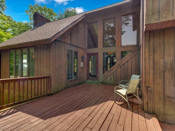 9 Comanche Trl, Malvern, OH 44644