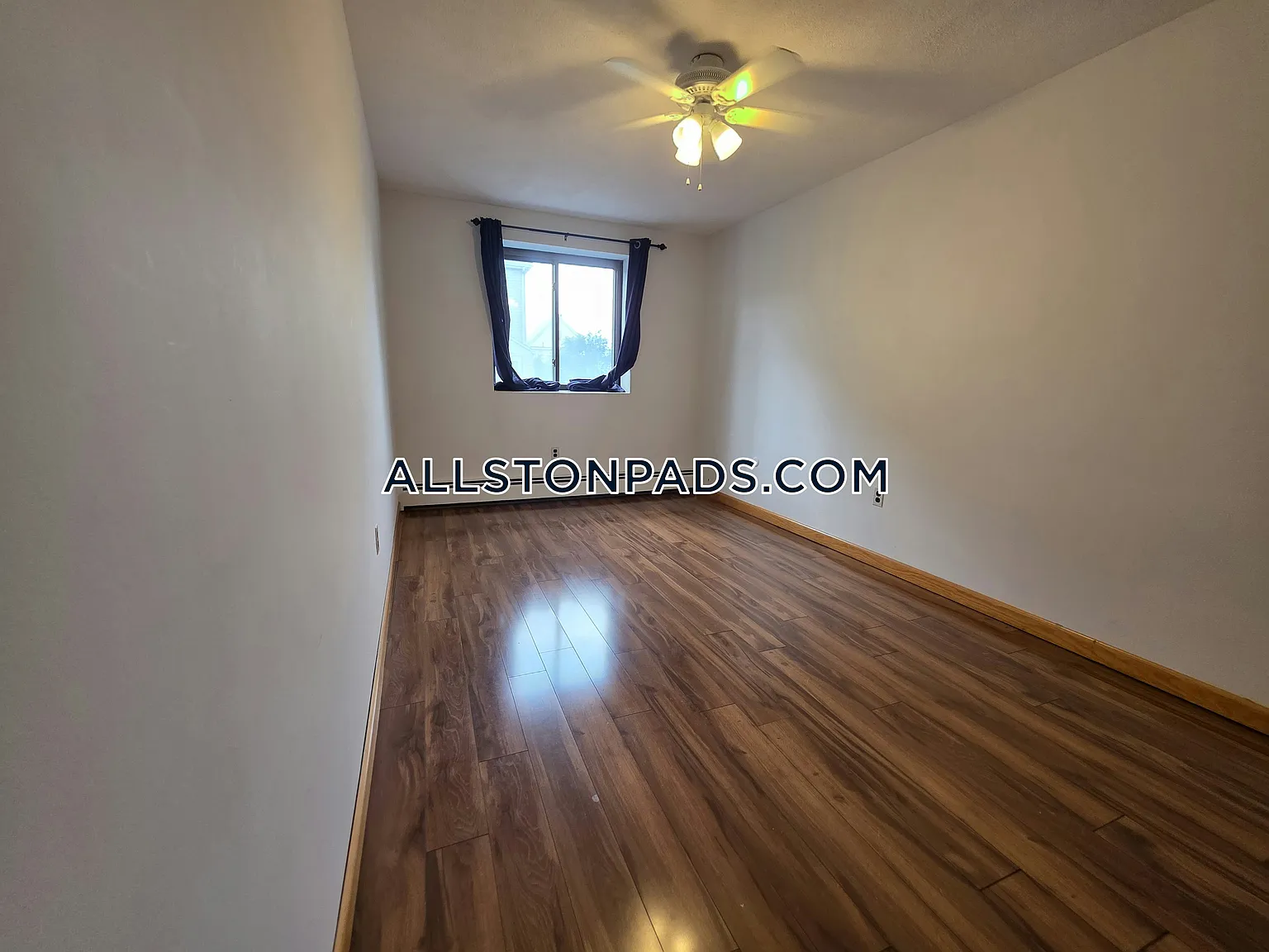 2 bed, 9999 sqft, $2,800 — Photo 3