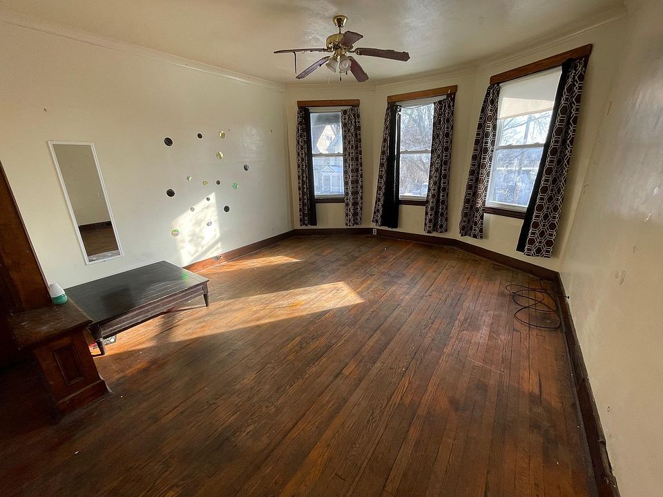 1st image of 111 McKinley Ave #2