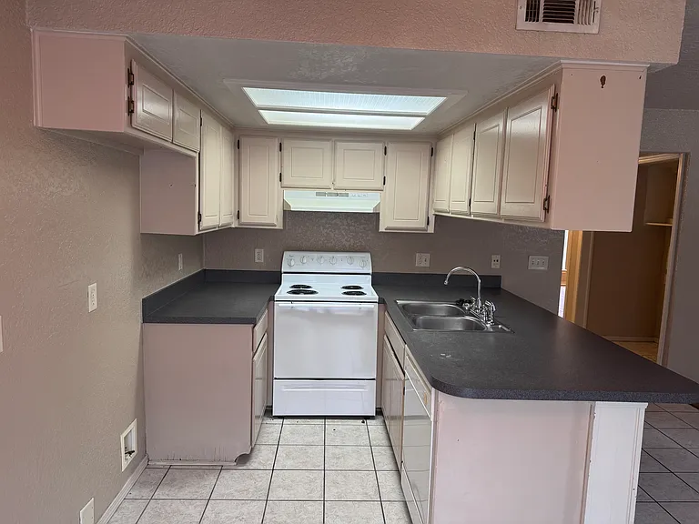 417 Chartrand Ave #B — Photo 3