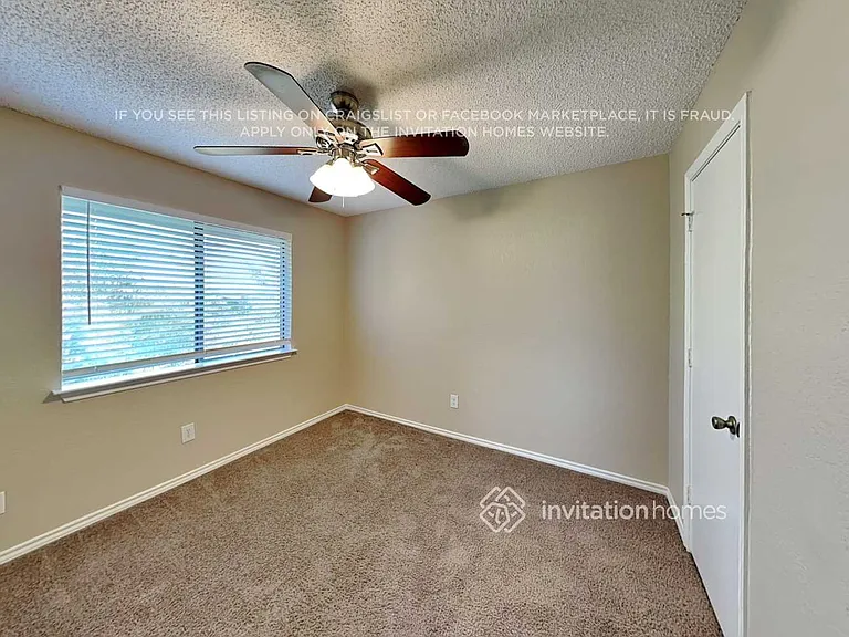 2032 Rochelle Ln — Photo 12