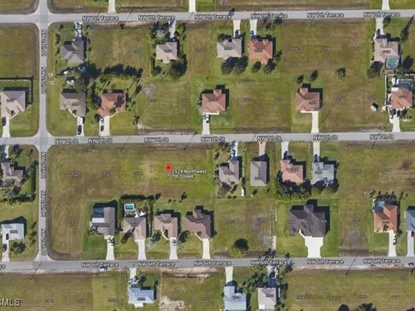 2524 NW 7th St, Cape Coral, FL 33993