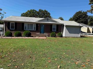 10 Pembroke Ln, Taylors, SC 29687