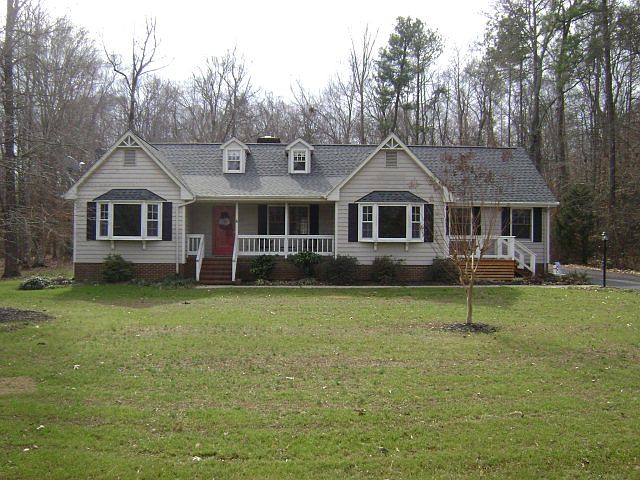 1st image of 212 Tall Oaks Dr