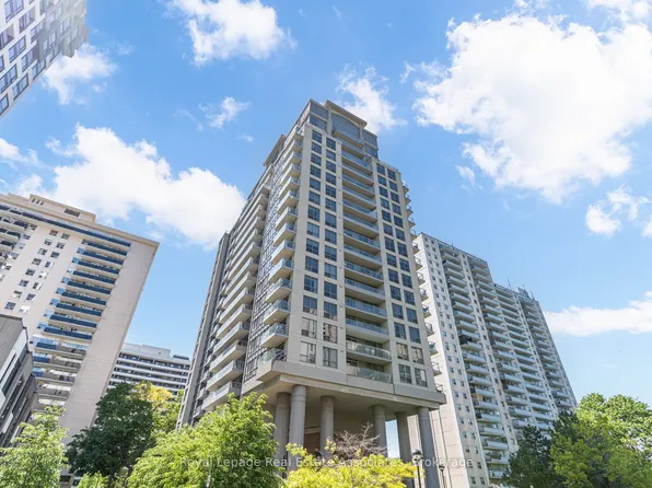 70 High Park Ave #705, Toronto, ON M6P 1A1