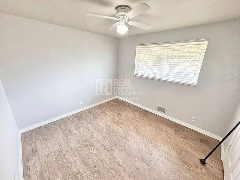 315 Galena St — Photo 6