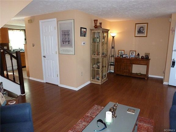 4th image of 4930 Finnegan Ct