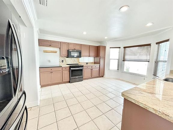 4th image of 10780 Buttonwood Lake Dr