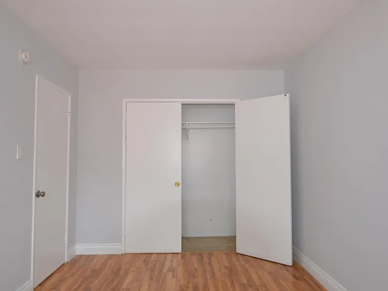 3773 S Barrington Ave #7 — Photo 14