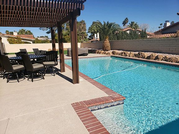 2nd image of 1805 Villa De Conde Way