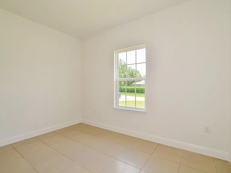 16673 SW 21st Cir — Photo 14