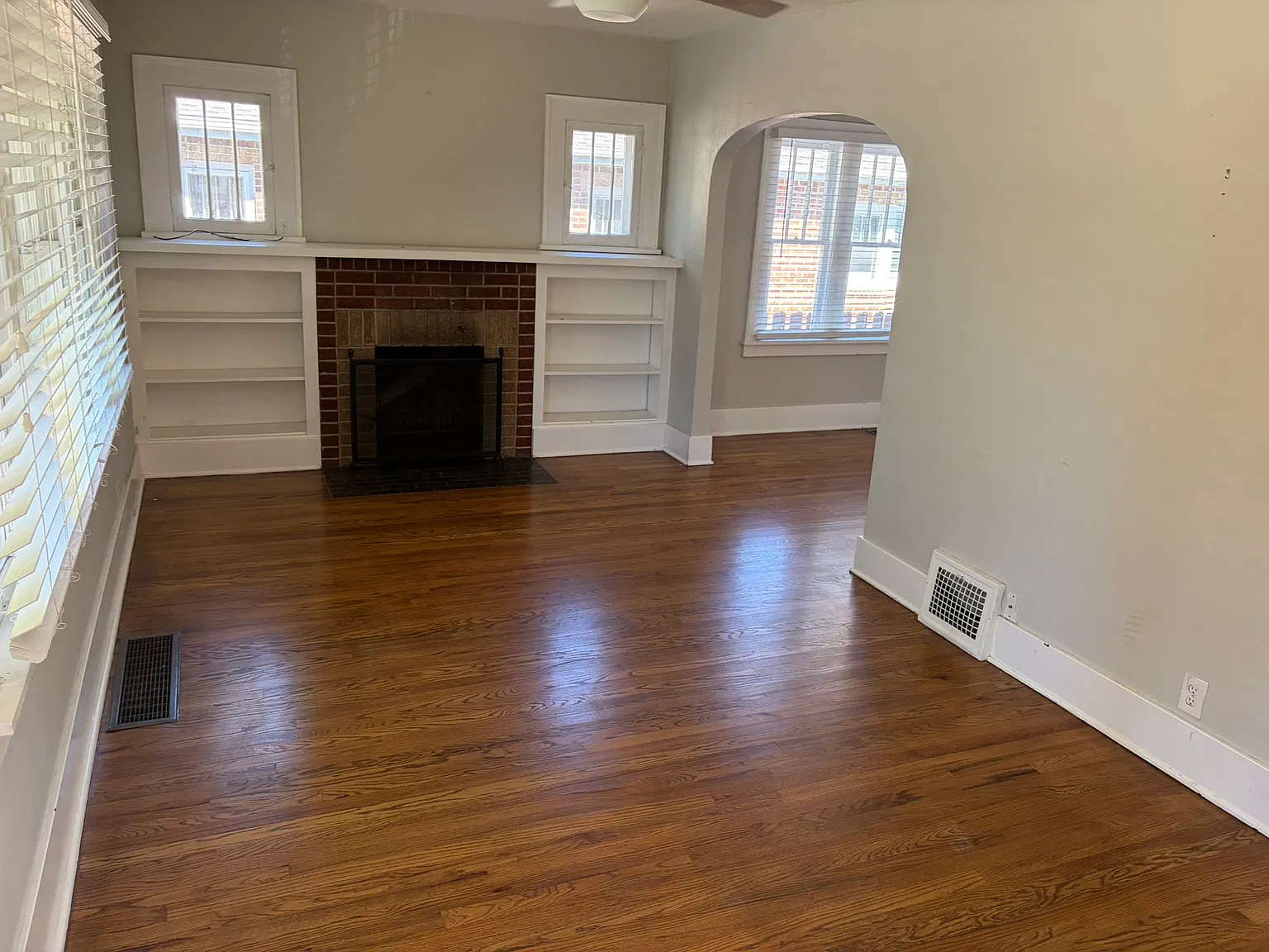 2072 S Corona St — Photo 3