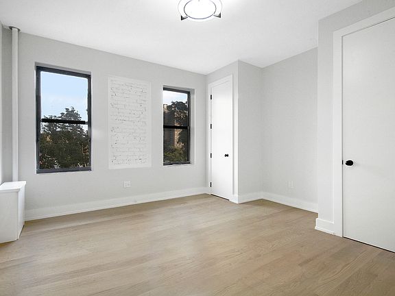 4th image of 12 Crown St #C4