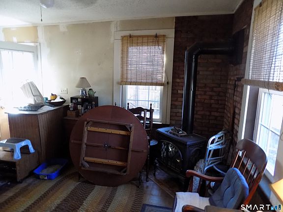 4th image of 149 South Riverside Avenue