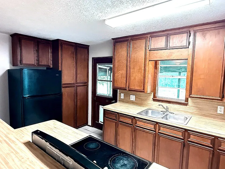 5801 Sapp Rd — Photo 12