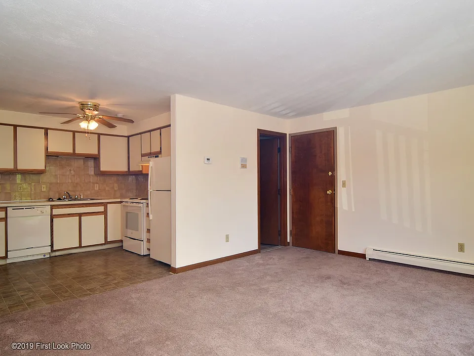 139 Farmington Ave #12